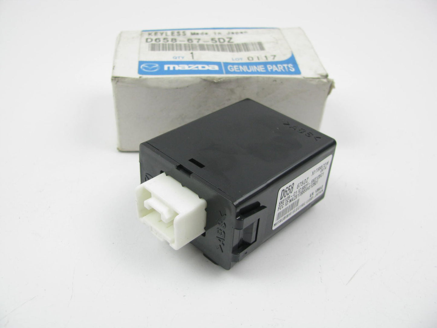 NEW GENUINE Keyless Entry Receiver Module OEM For 2011-2014 Mazda 2 D658675DZ Type 3