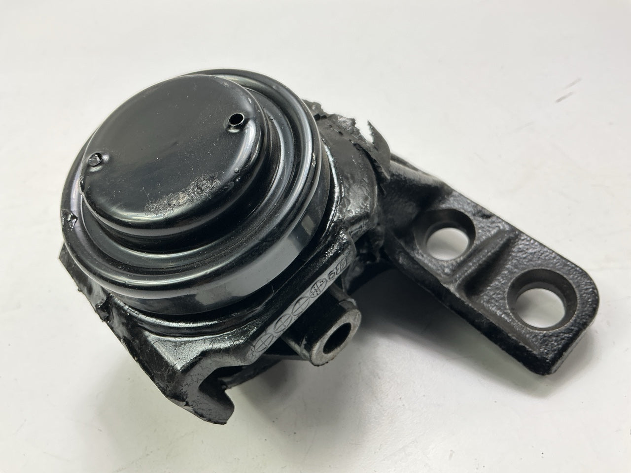 NEW OEM Mazda EA03-39-060A Front Right Motor Mount 1992-1993 Mazda MX-3 1.8L V6