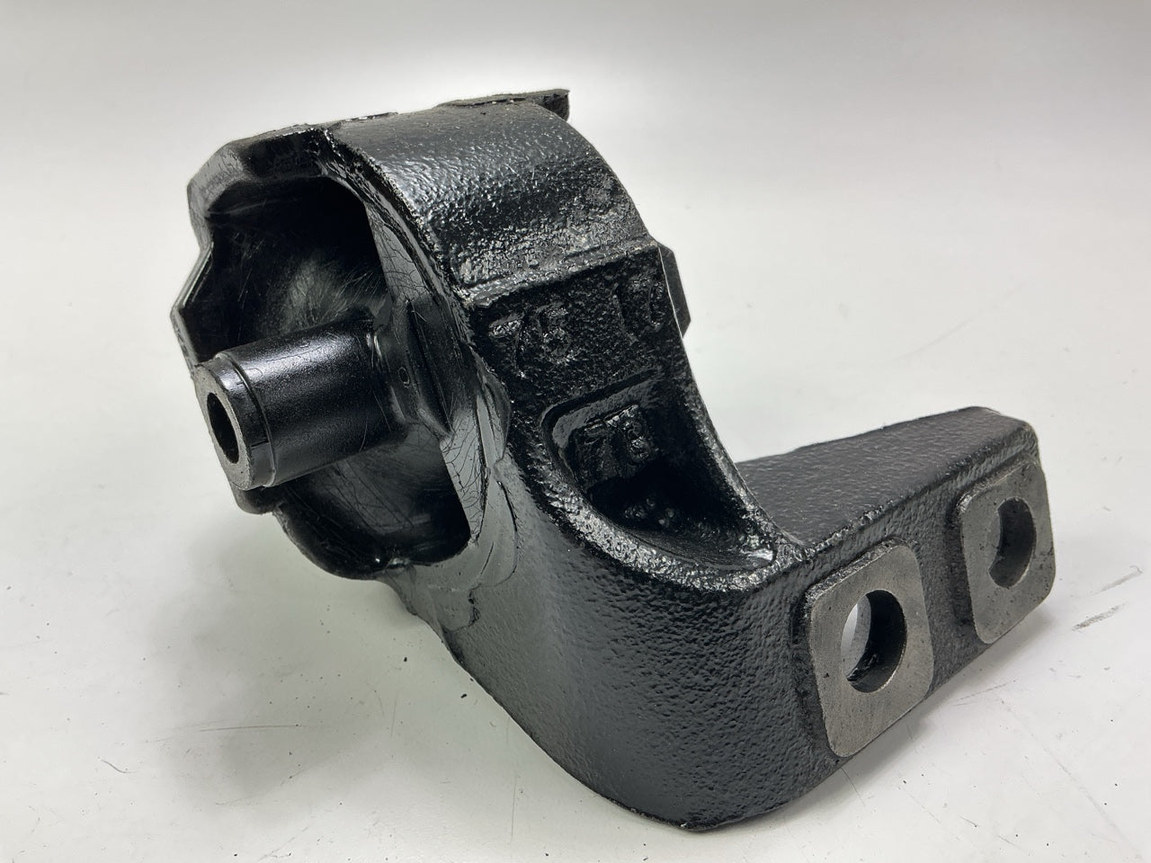 NEW OEM Mazda EA03-39-060A Front Right Motor Mount 1992-1993 Mazda MX-3 1.8L V6