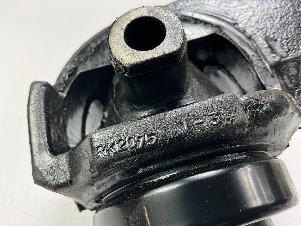 NEW OEM Mazda EA03-39-060A Front Right Motor Mount 1992-1993 Mazda MX-3 1.8L V6