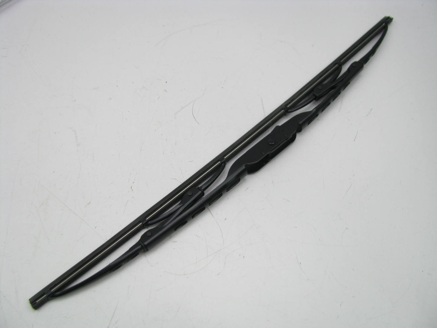 NEW GENUINE OEM Mazda EC01-67-330B 19'' Windshield Wiper Blade 2001-2006 Tribute