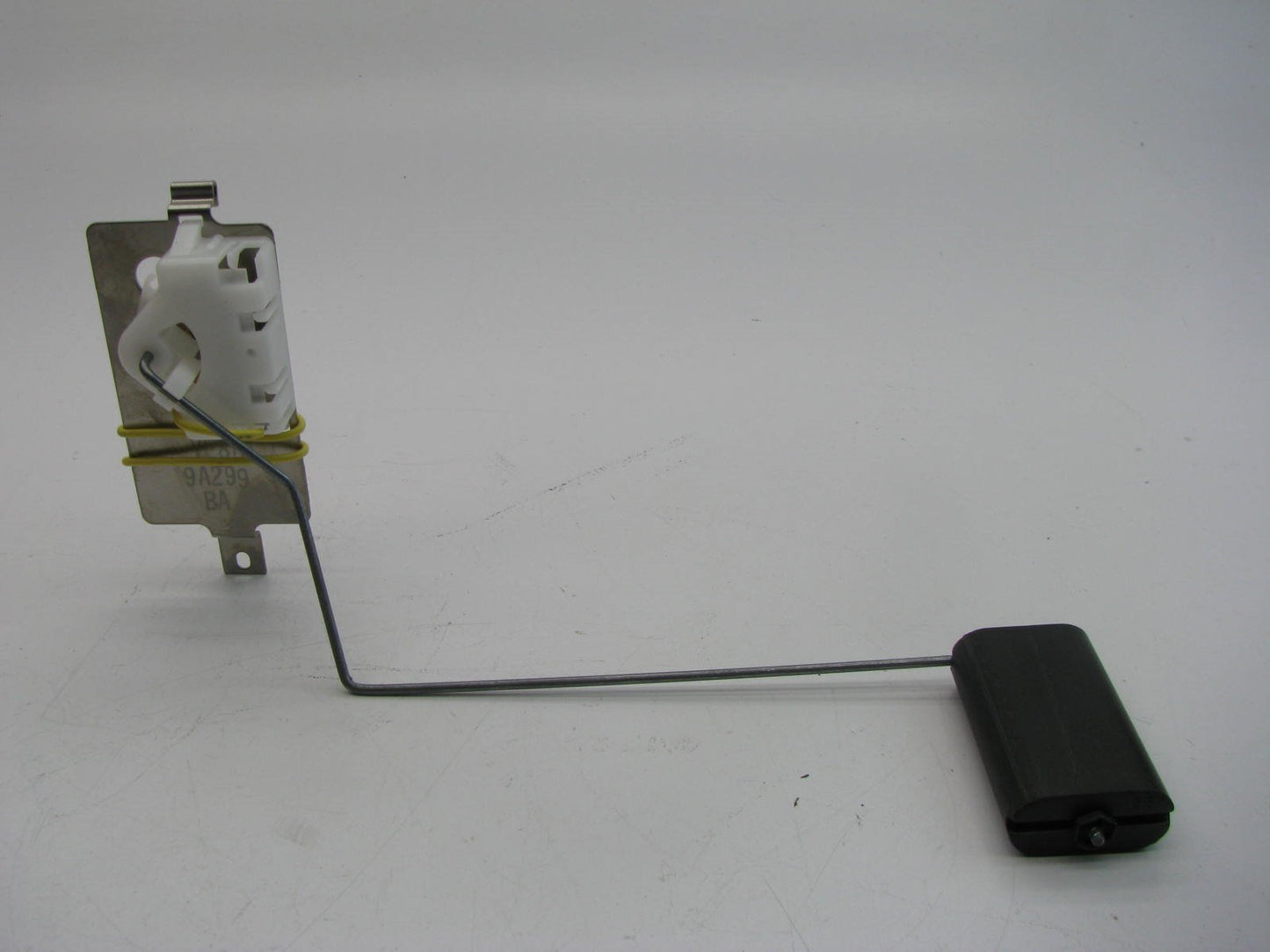 NEW GENUINE OEM Mazda EC05-60-960 Fuel Level Sender For 2001-2002 Tribute