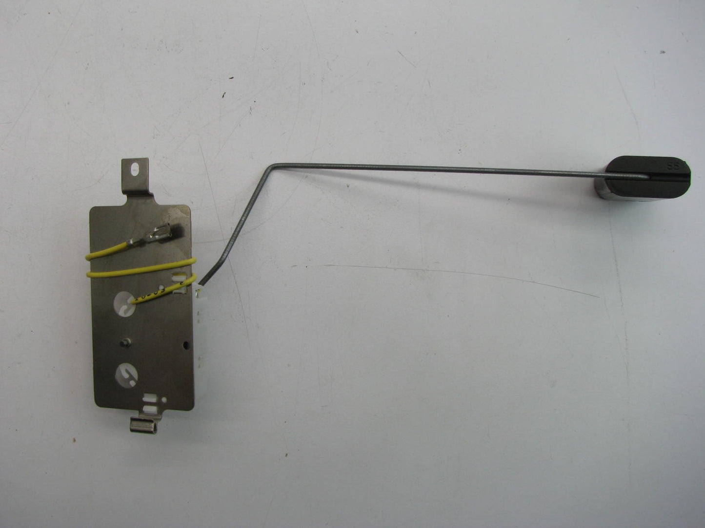 NEW GENUINE OEM Mazda EC05-60-960 Fuel Level Sender For 2001-2002 Tribute