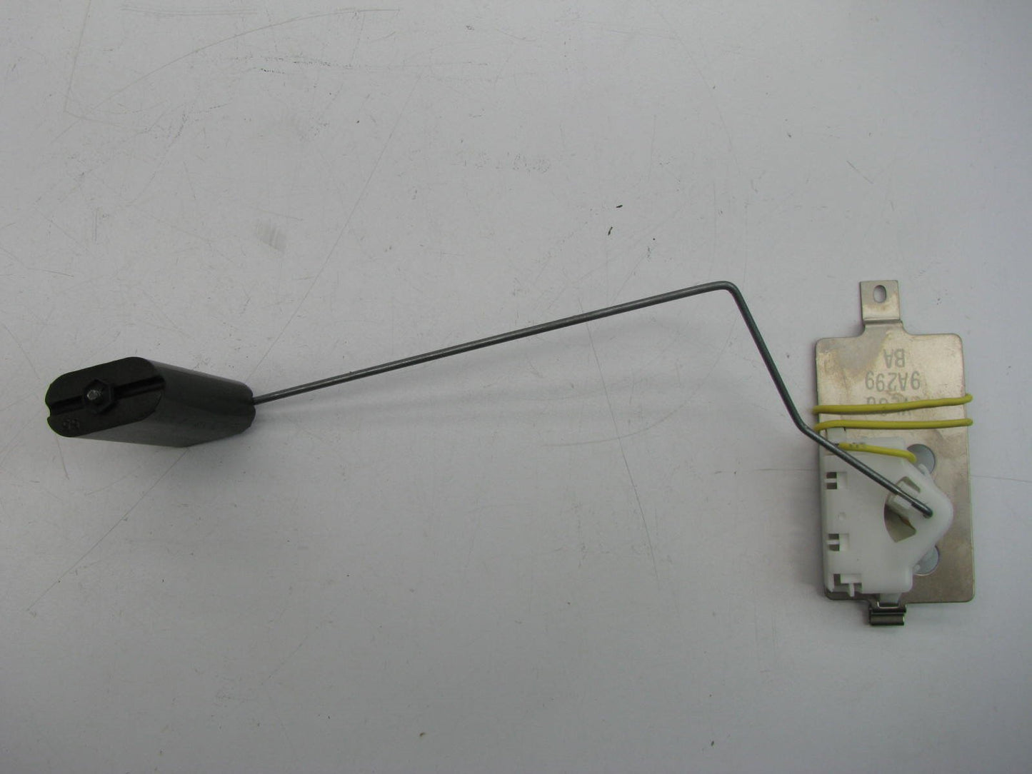 NEW GENUINE OEM Mazda EC05-60-960 Fuel Level Sender For 2001-2002 Tribute
