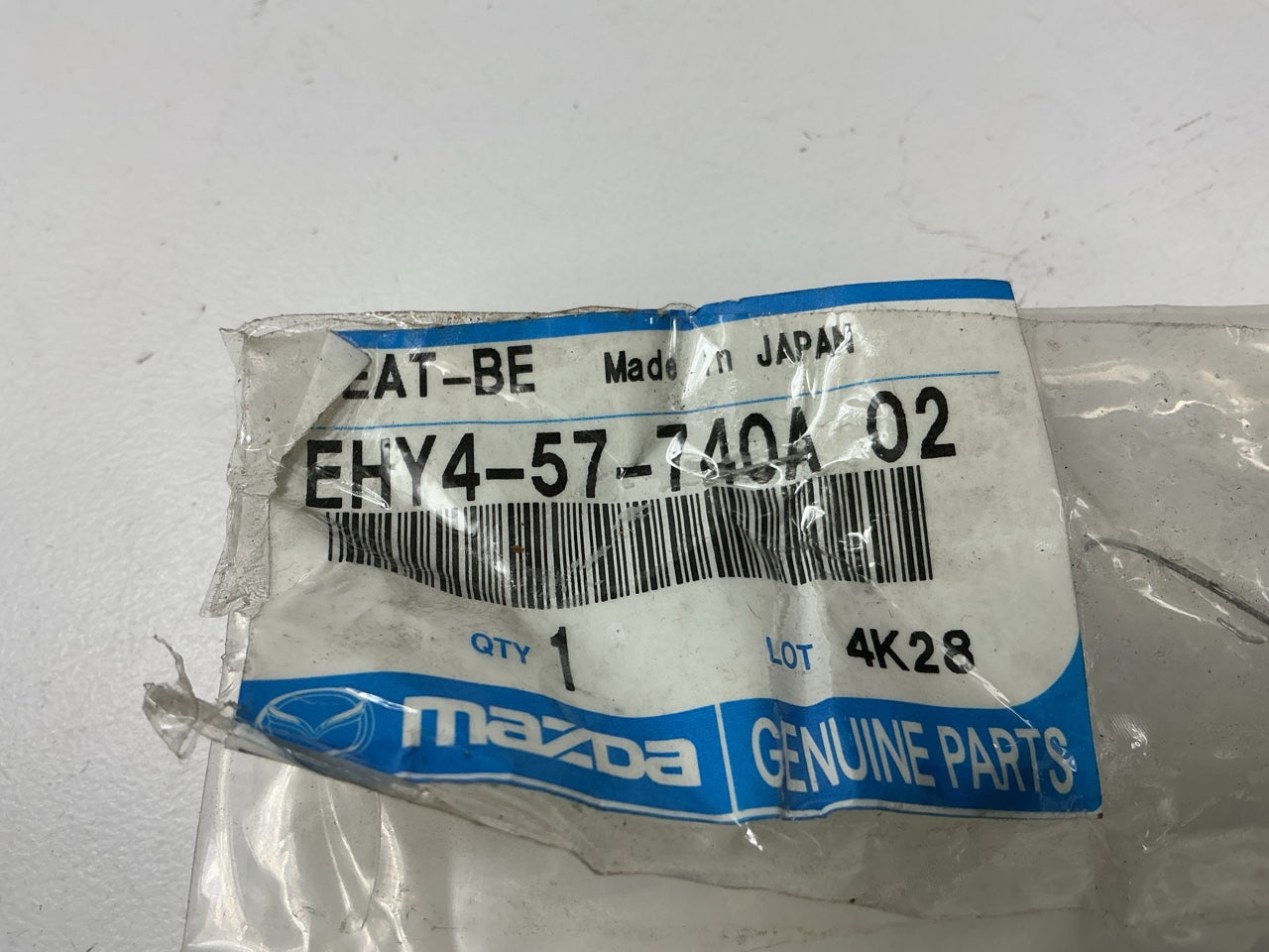 NEW OEM Mazda EHY4-57-740A-02 Rear Center Seat Belt - 2010-2012 Mazda CX-7