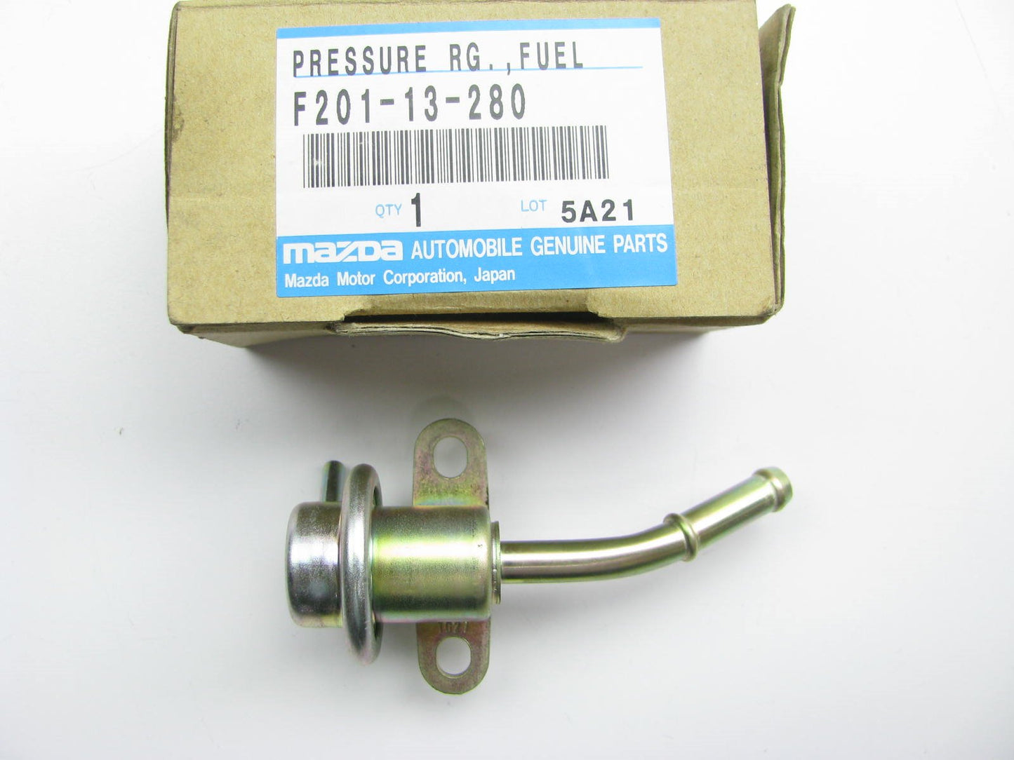 New Fuel Injection Pressure Regulator For 1988-92 Mazda 626 MX-6 2.2L F20113280