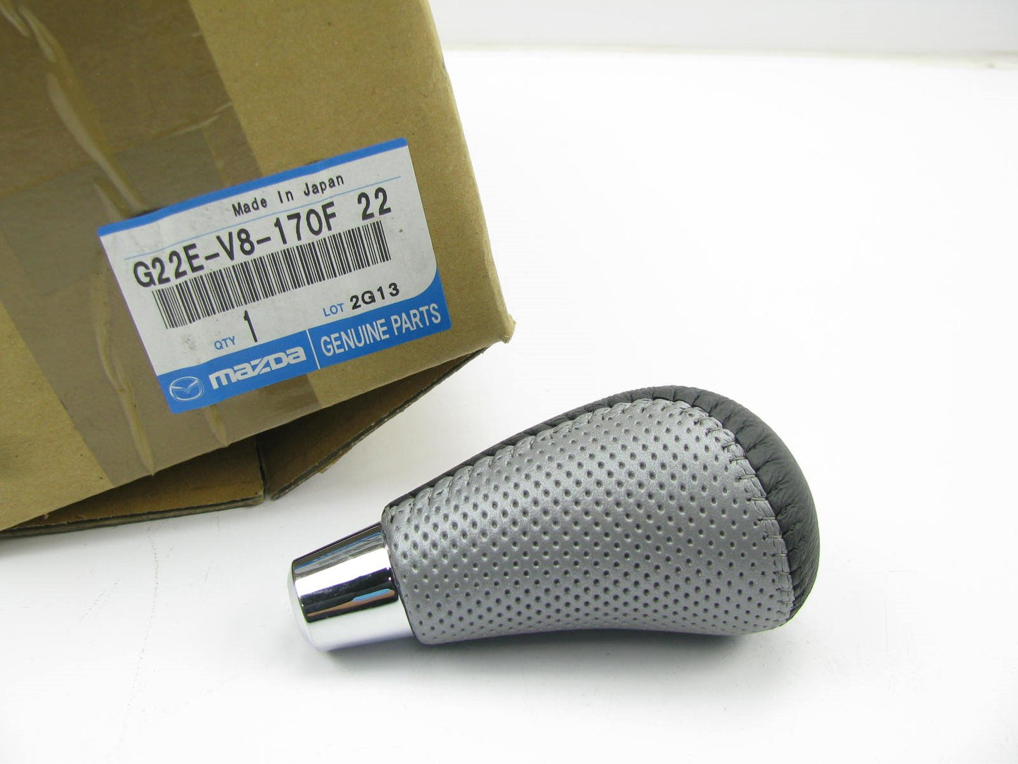 NEW - OEM G22E-V8-170F-22 Automatic Transmission Gear Shift Knob 2003-08 Mazda 6