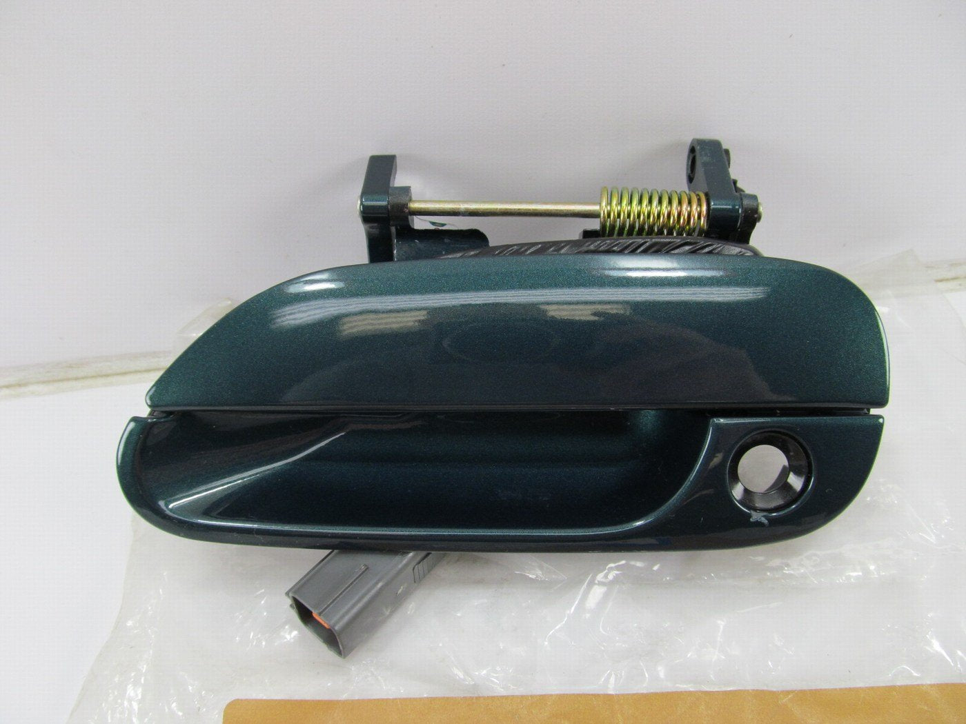 NEW - OEM GA2A59410G46 Front Left Outer Door Handle 1993-94 Mazda MX-6 GREEN