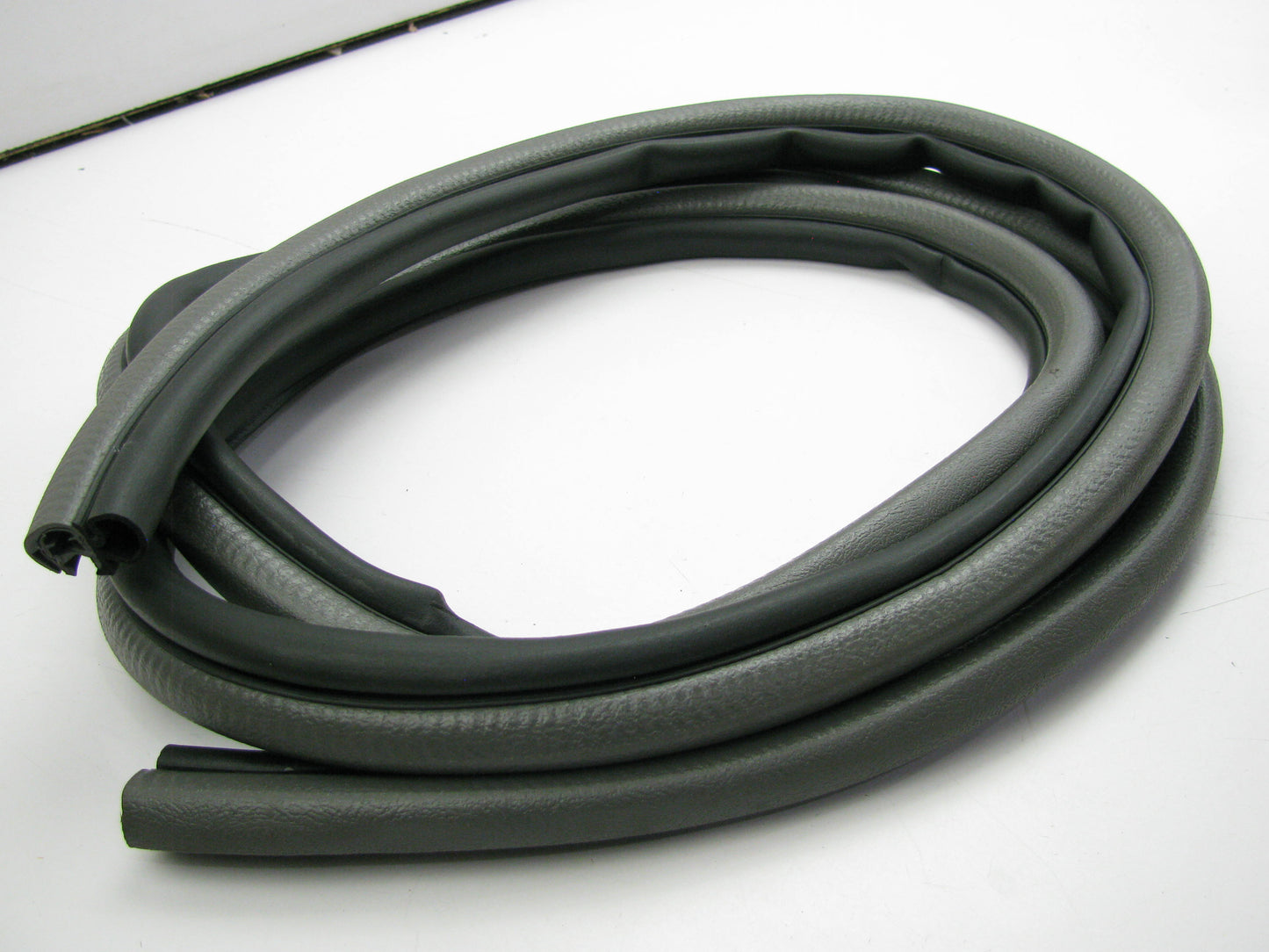 NEW GENUINE GA2K-68-914A-29 REAR LEFT Door Weatherstrip Seal OEM 93-97 Mazda 626