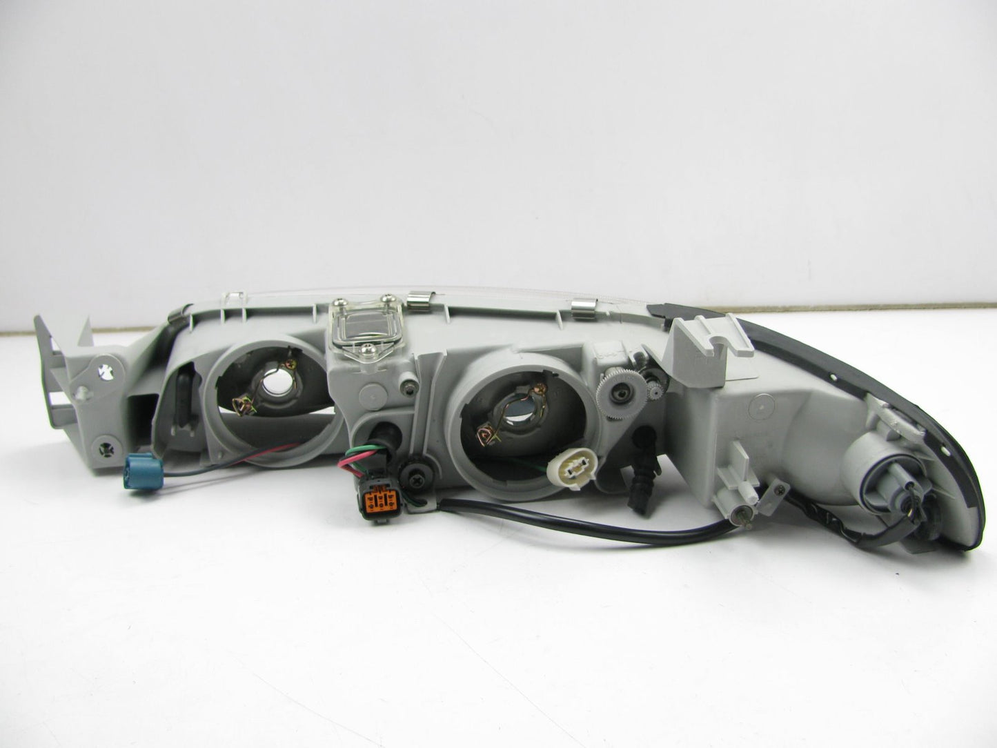 NEW GENUINE OEM MAZDA Right Passengers Headlight Head Lamp 1993-1997 Mazda 626