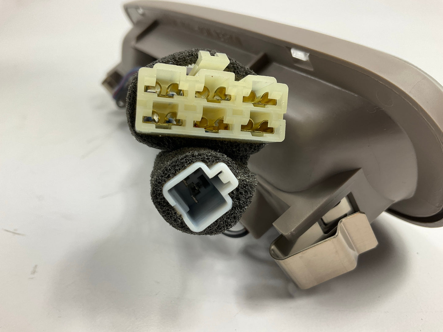 Mazda GA2L-69-970A-77 Interior Light Overhead Console Map Lamp Light - 1993 626