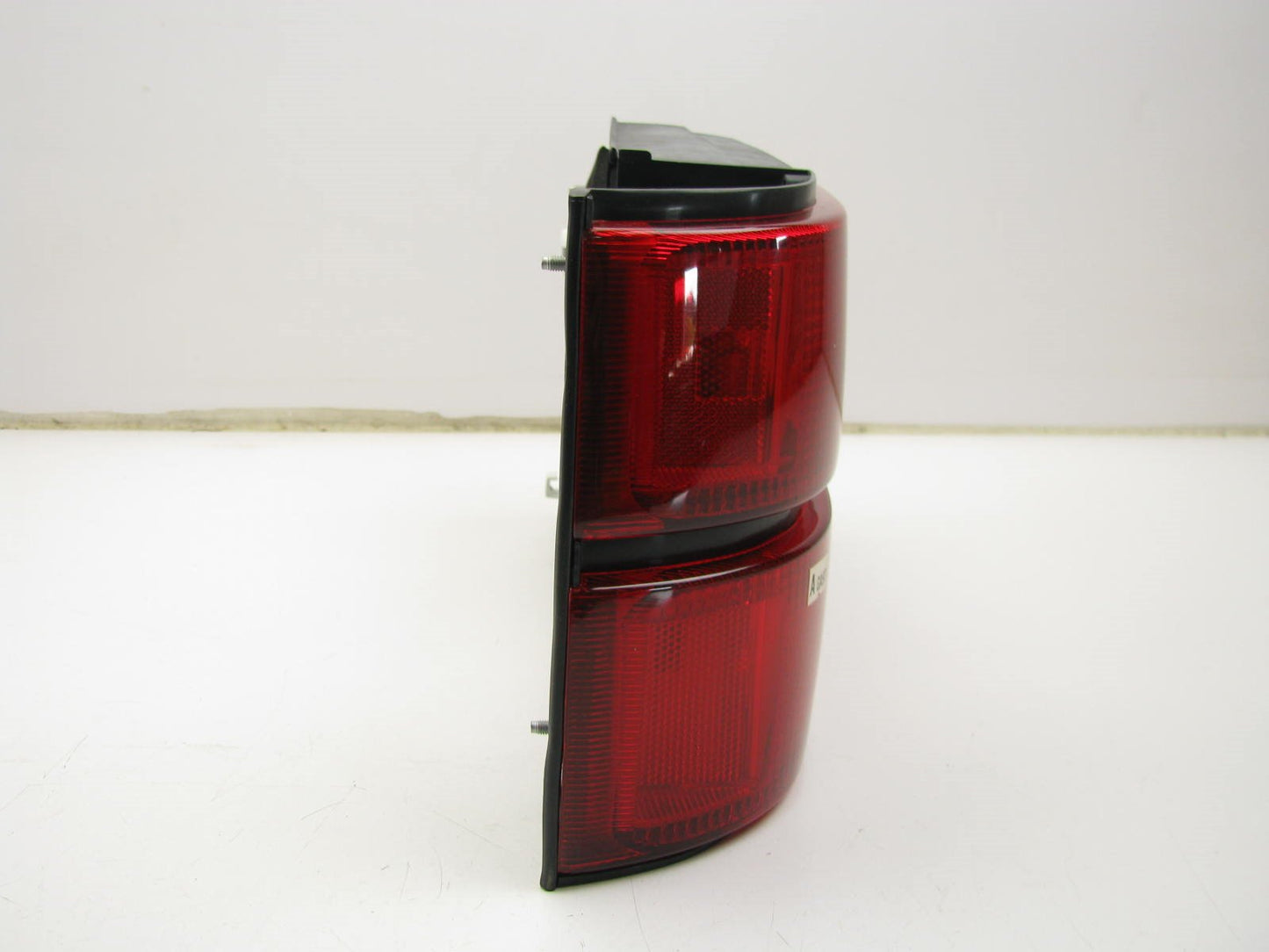 NEW GENUINE OEM GA97-89-669 LEFT OUTER Tail Light Lamp 1983-1984 Mazda 626