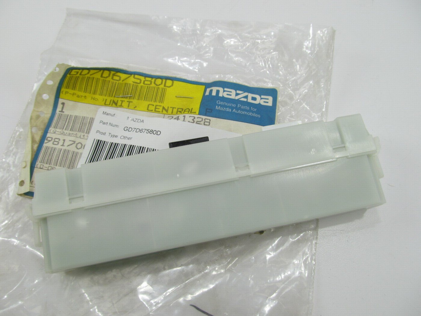 NEW - OEM Mazda GD7D67580D  Body Control Module Relay 1998-1999 626