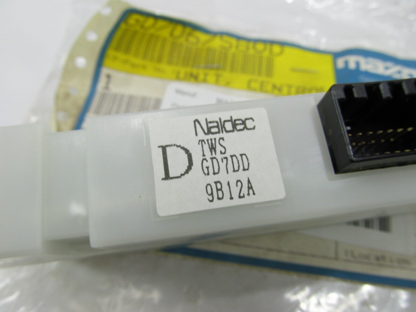 NEW - OEM Mazda GD7D67580D  Body Control Module Relay 1998-1999 626