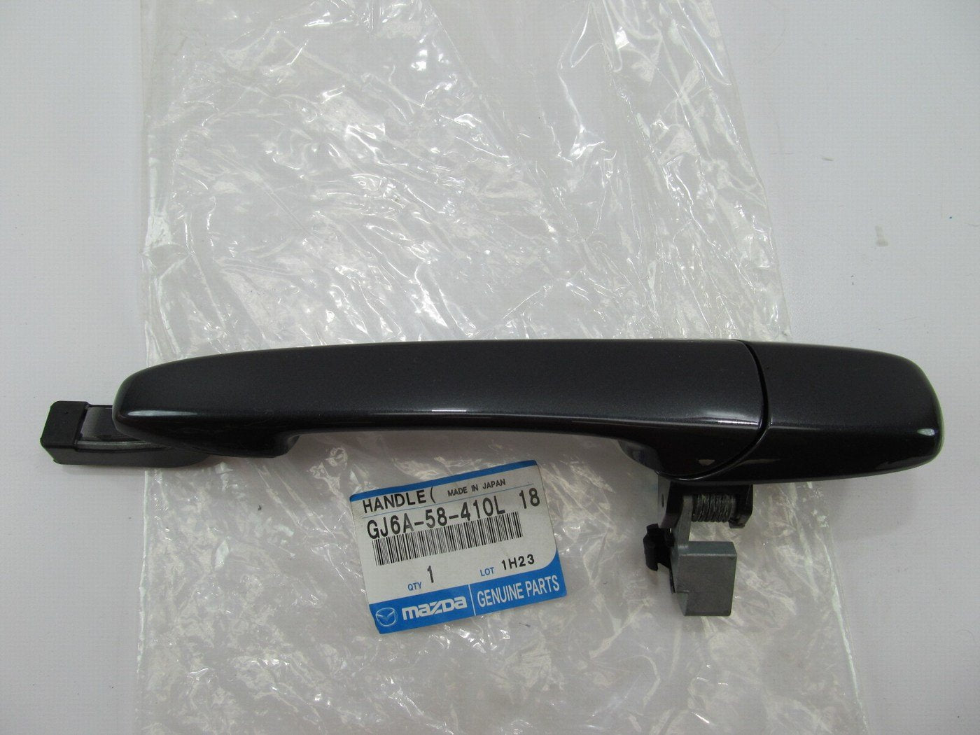 NEW GENUINE OEM Mazda GJ6A58410L18 Exterior Right Passengers Door Handle