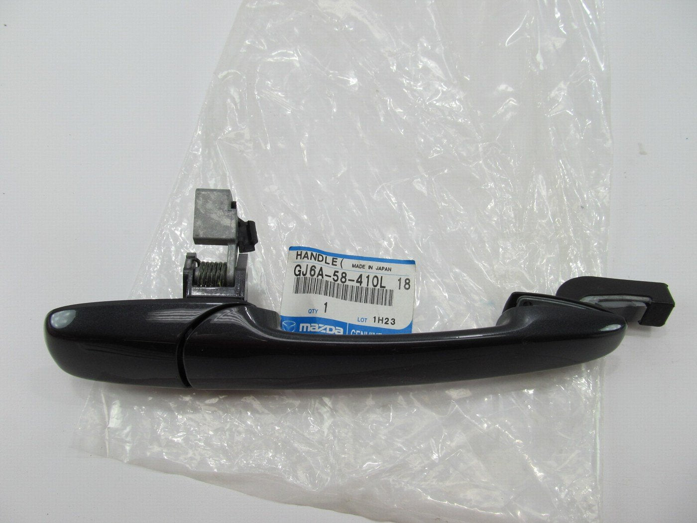 NEW GENUINE OEM Mazda GJ6A58410L18 Exterior Right Passengers Door Handle