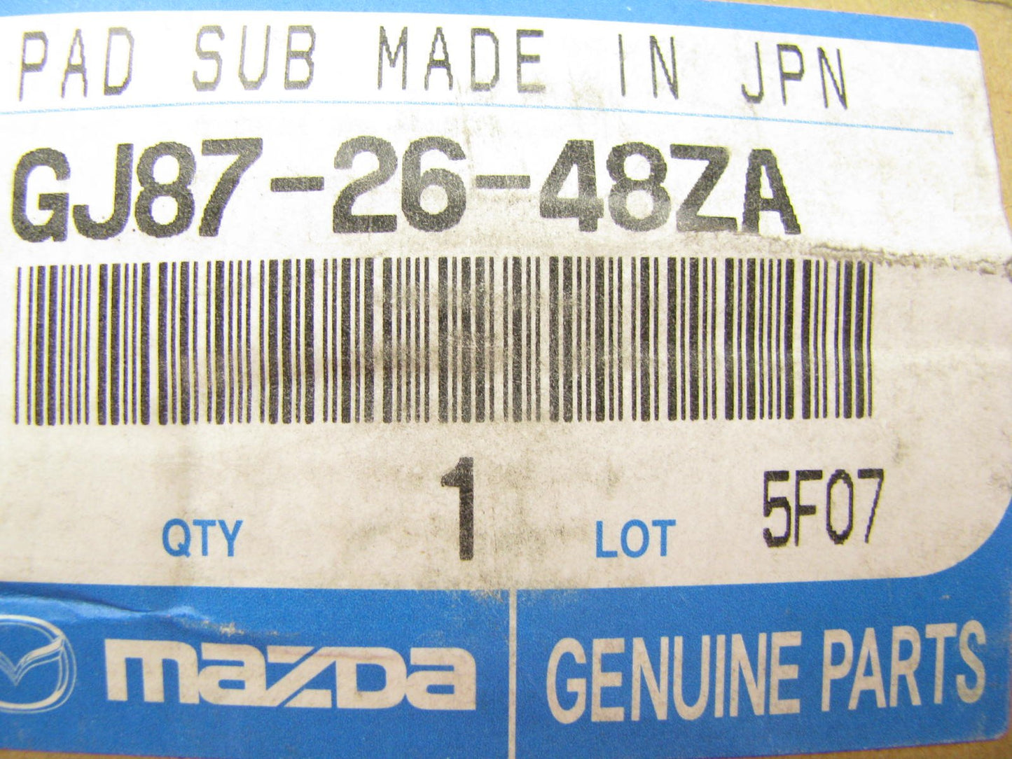 NEW GENUINE OEM  REAR Disc Brake Pads For Mazda GJ872648ZA