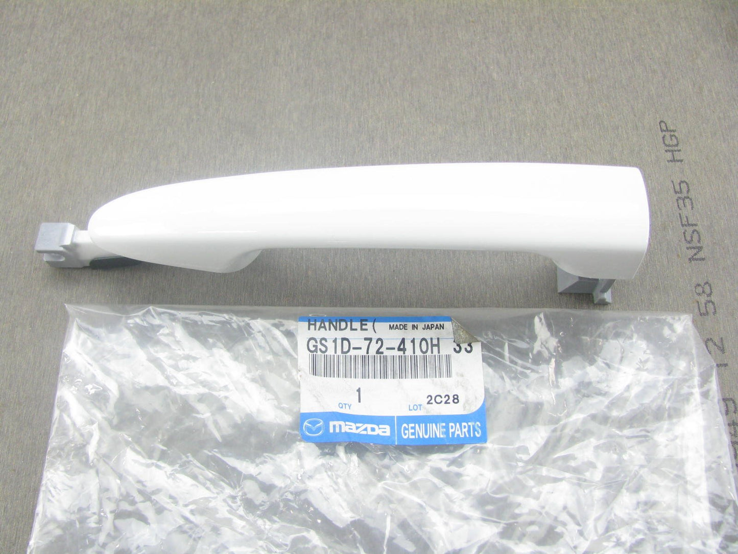 New Rear Right Exterior Door Handle Arctic White For 2010-11 Mazda 3 HATCHBACK