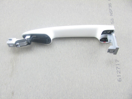 New Rear Right Exterior Door Handle Arctic White For 2010-11 Mazda 3 HATCHBACK