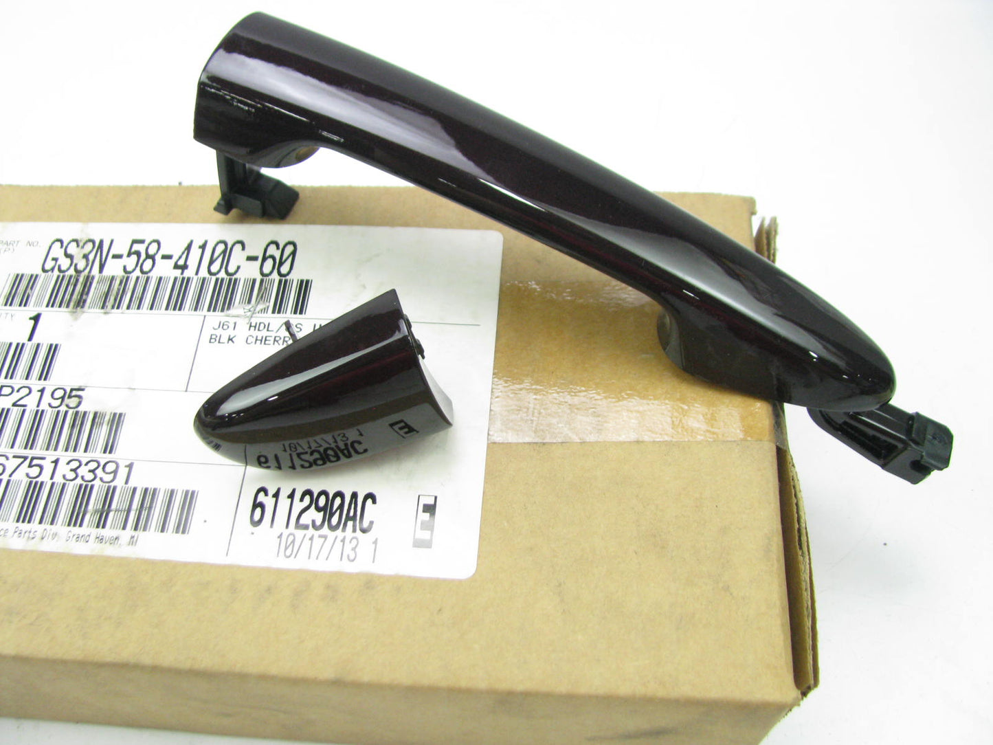 NEW - OEM Mazda Front Right BLACK CHERRY Color Outside Door Handle 2009-2011 6