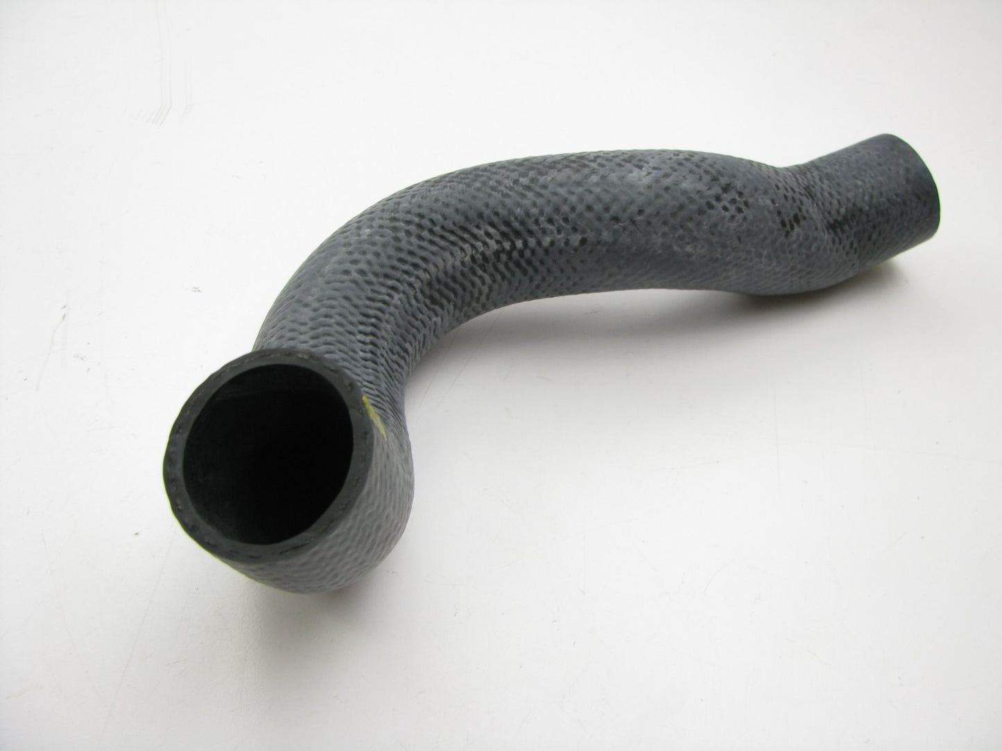 NEW - OEM JE26-15-185 Lower Radiator Coolant Hose 88-91 Mazda 929 89-95 MPV 3.0L