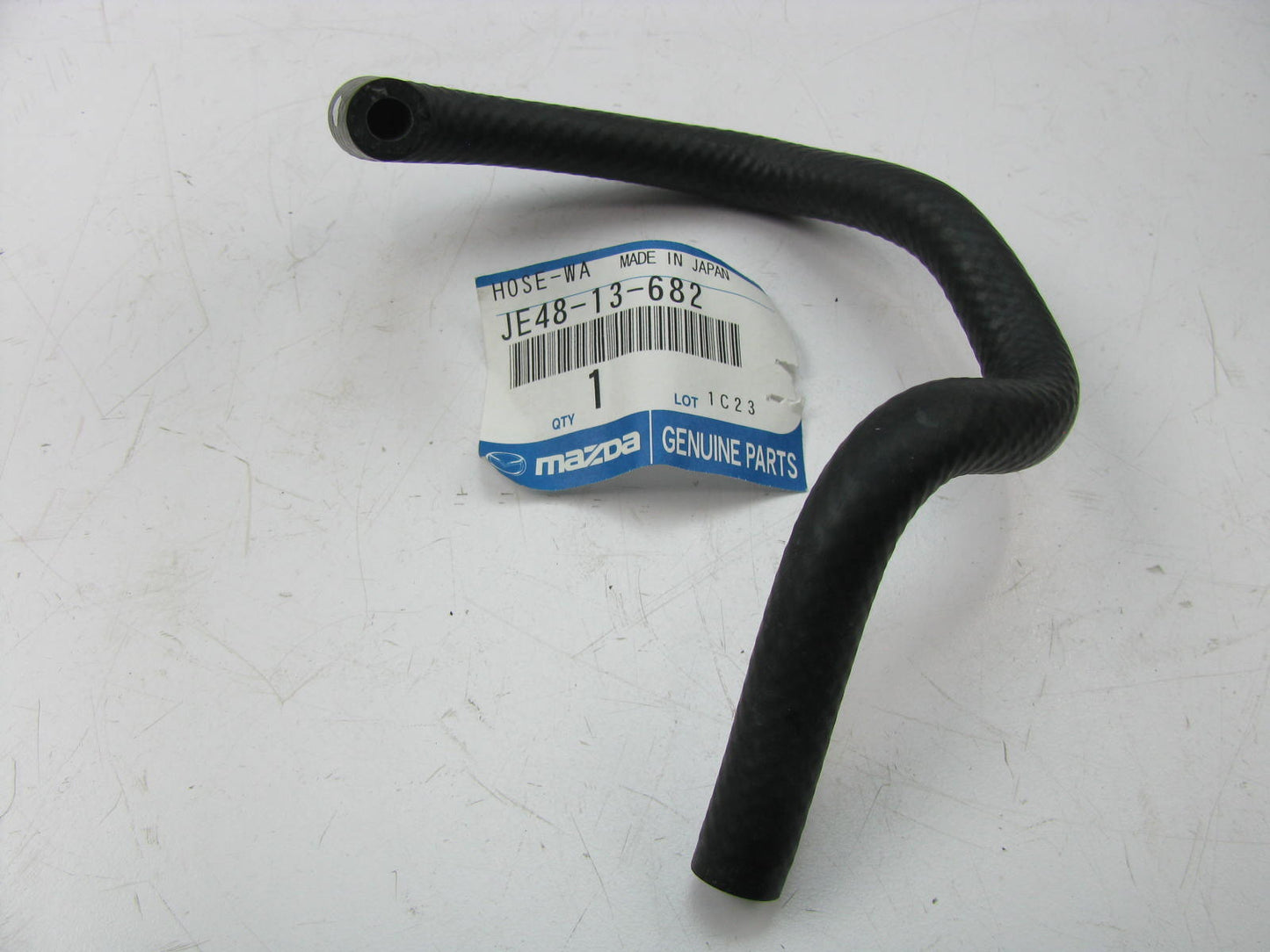 NEW GENUINE Molded Hose Connects To Egr Valve OEM 1992-95 Mazda 929 JE4813682