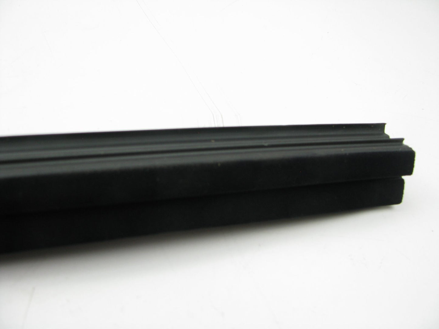 NEW GENUINE OEM Front Left Drivers Side Door Belt Weatherstrip Seal 2013-15 CX-5