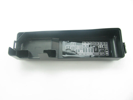 L14266761 New Genuine Main Relay Fuse Box Cover OEM For 2001-2003 Mazda MPV