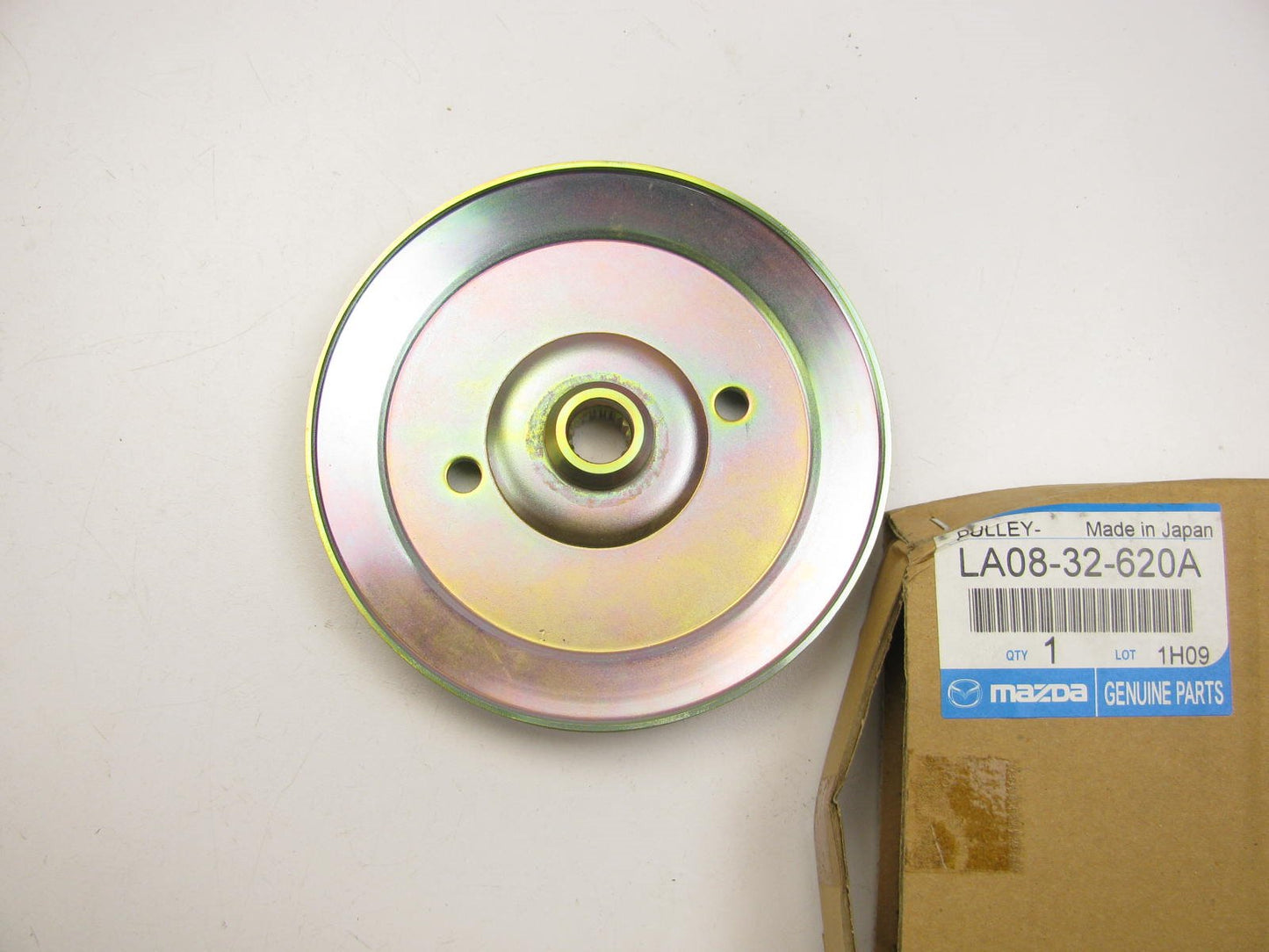 NEW - OEM Mazda LA08-32-620A Power Steering Pump Pulley 1989-1998 MPV
