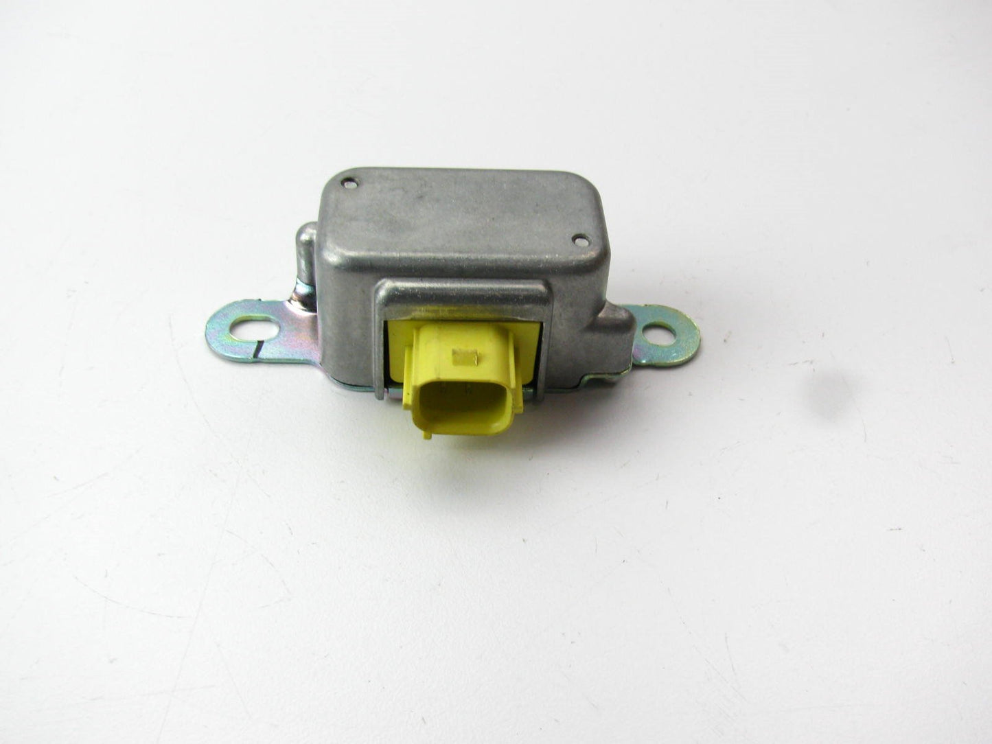 NEW - OEM RIGHT Side SRS Crash Impact Sensor For 2000-03 Mazda MPV LC6257KC0B