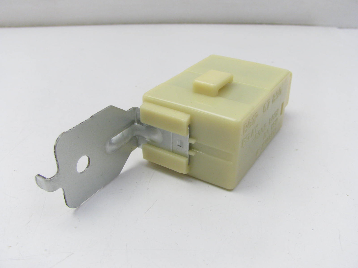 New Genuine Door Lock Timer Relay OEM For 2000-2006 Mazda MPV LC6267830