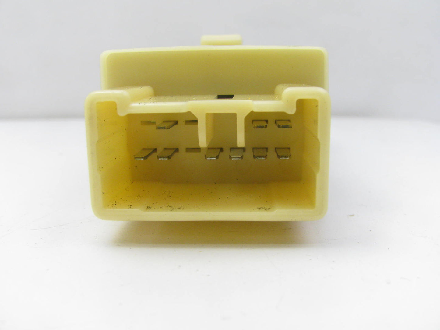 New Genuine Door Lock Timer Relay OEM For 2000-2006 Mazda MPV LC6267830