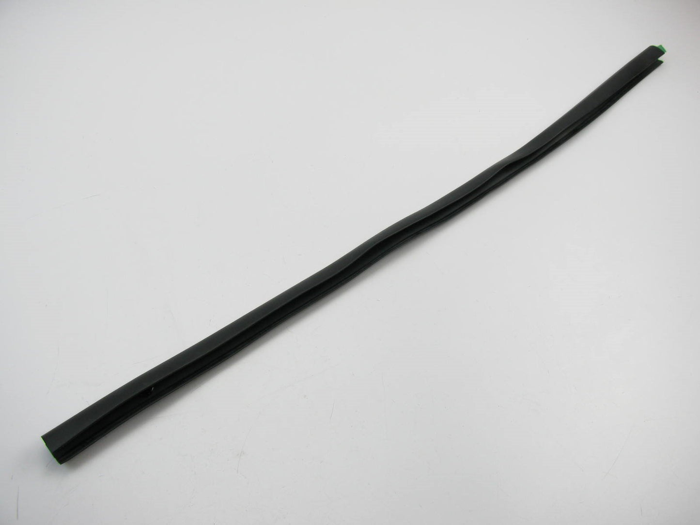 New REAR RIGHT Sliding Door Upper Weatherstrip Seal OEM For 2000-2006 Mazda MPV