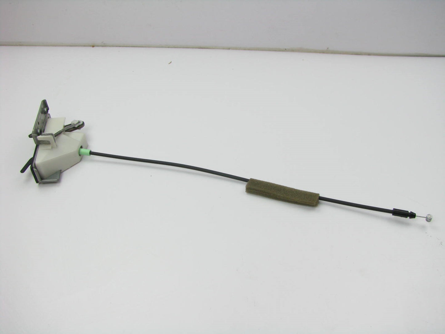 New OEM Rear Power Sliding Door Stopper For 00-06 Mazda MPV LC62739B0F