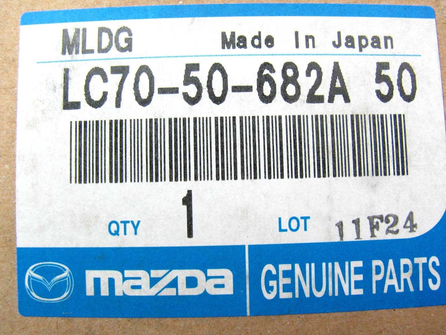 NEW - OEM LC7050682A50 Rear Right Side Door Waist Line Moulding 02-03 Mazda MPV