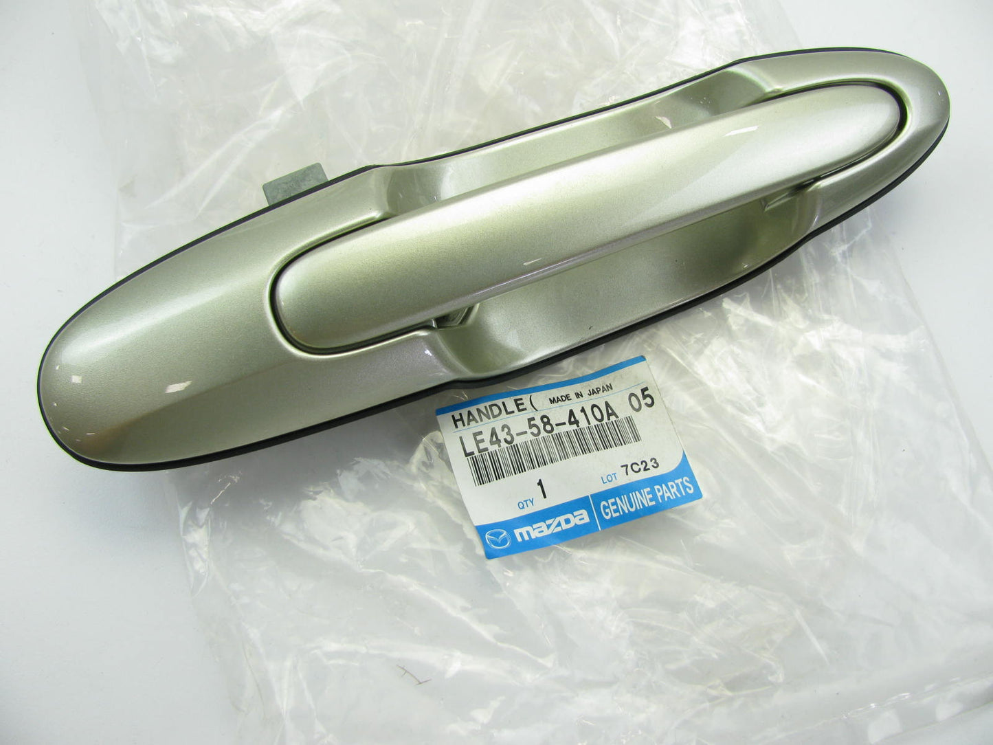 New Genuine OEM Front Right Exterior Door Handle For 04-06 Mazda MPV