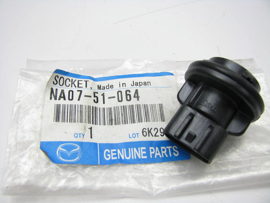 New Genuine FRONT Combination Light Lamp Bulb Socket Holder 1989-90 Mazda Miata