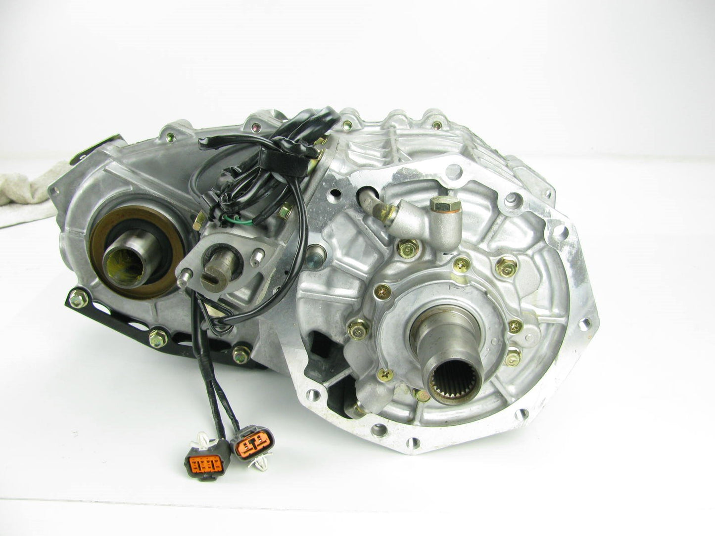 NEW Genuine OEM 1989-1992 Mazda MPV Transfer Case Assembly  R501-17-900