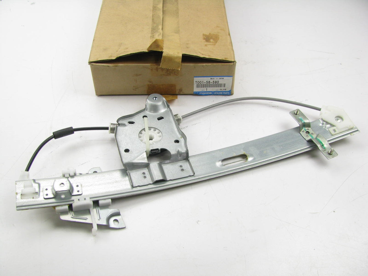 New OEM Mazda T001-58-590 FRONT RIGHT Side Power Window Regulator 97-02 Millenia