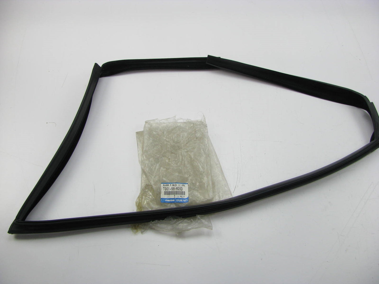 New Front Right Glass Run Channel Weatherstrip Seal OEM 1996-2002 Millenia