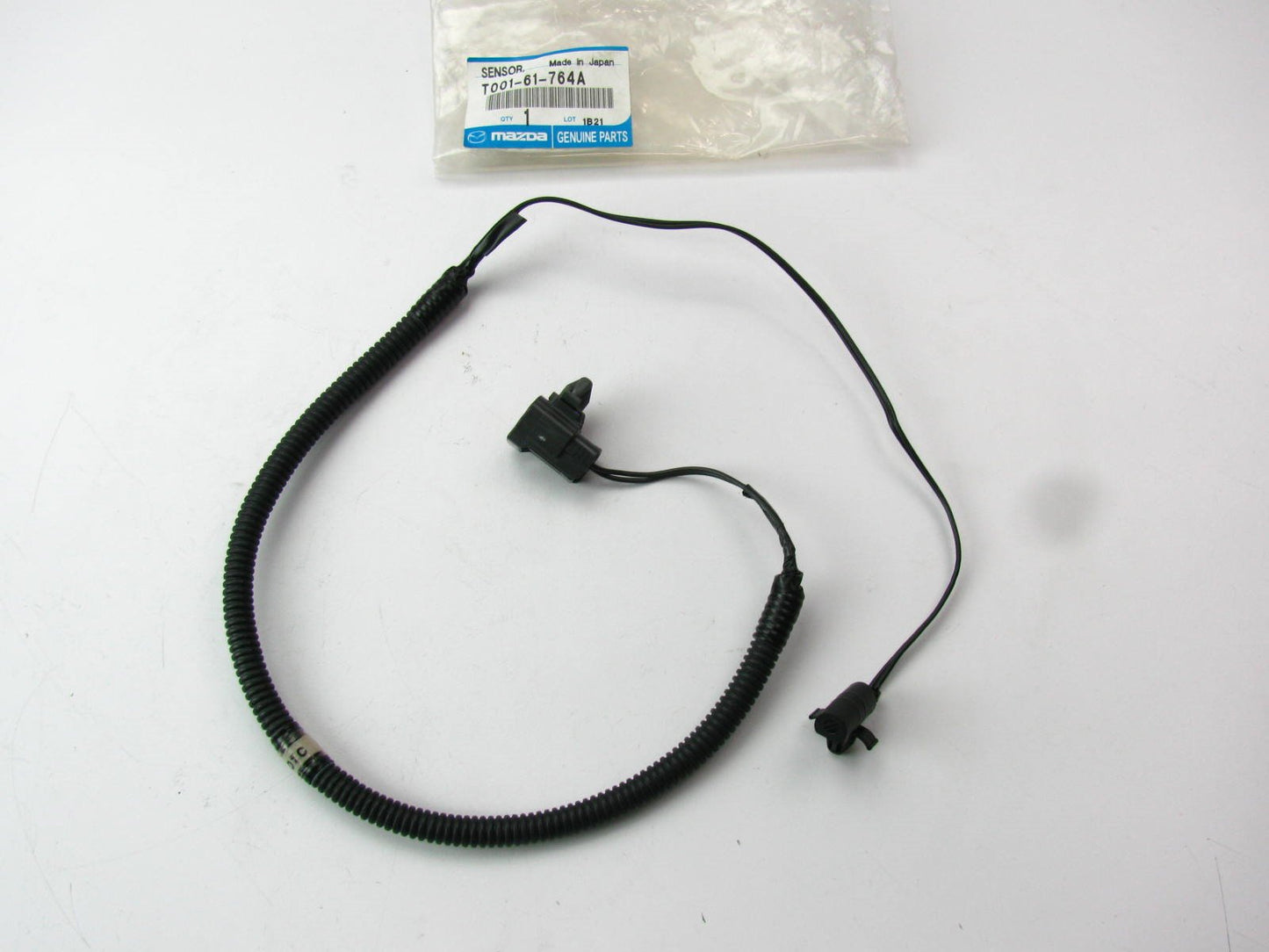 NEW GENUINE A/C Heater Ambient Temperature Sensor OEM For 1995-2002 Millenia
