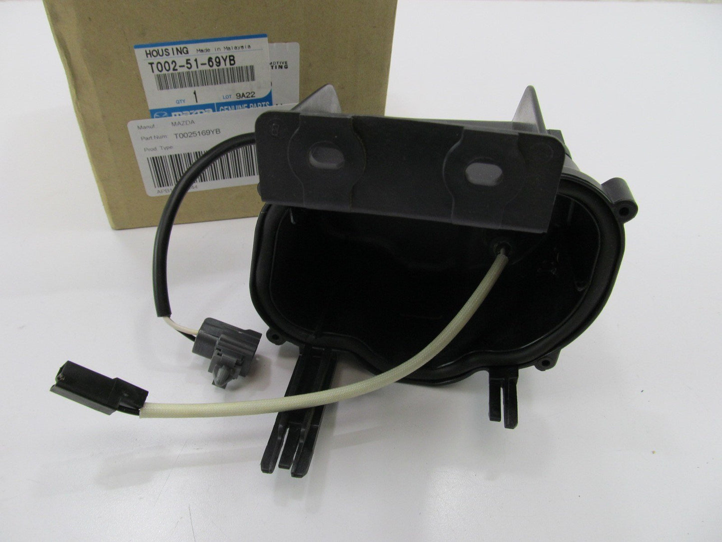 NEW LEFT Drivers Side Fog Light Housing OEM For 95-00 Mazda Millenia T0025169YB