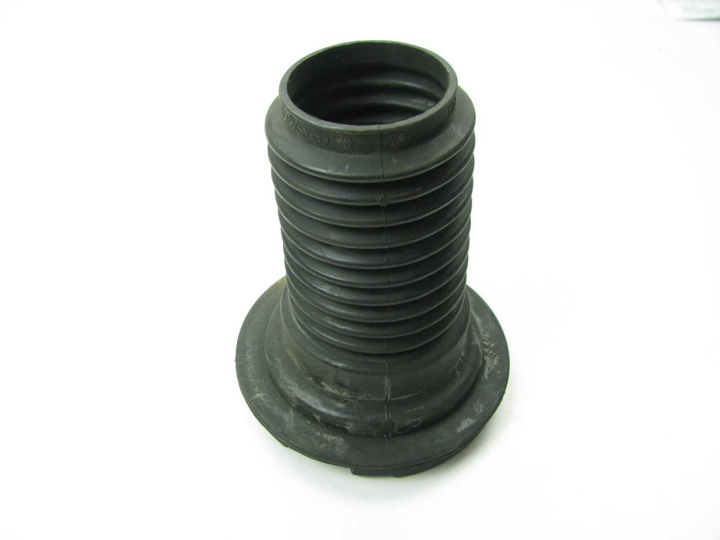 New Front Suspension Upper Spring Rubber Insulator For 01-02 Millenia T06034012
