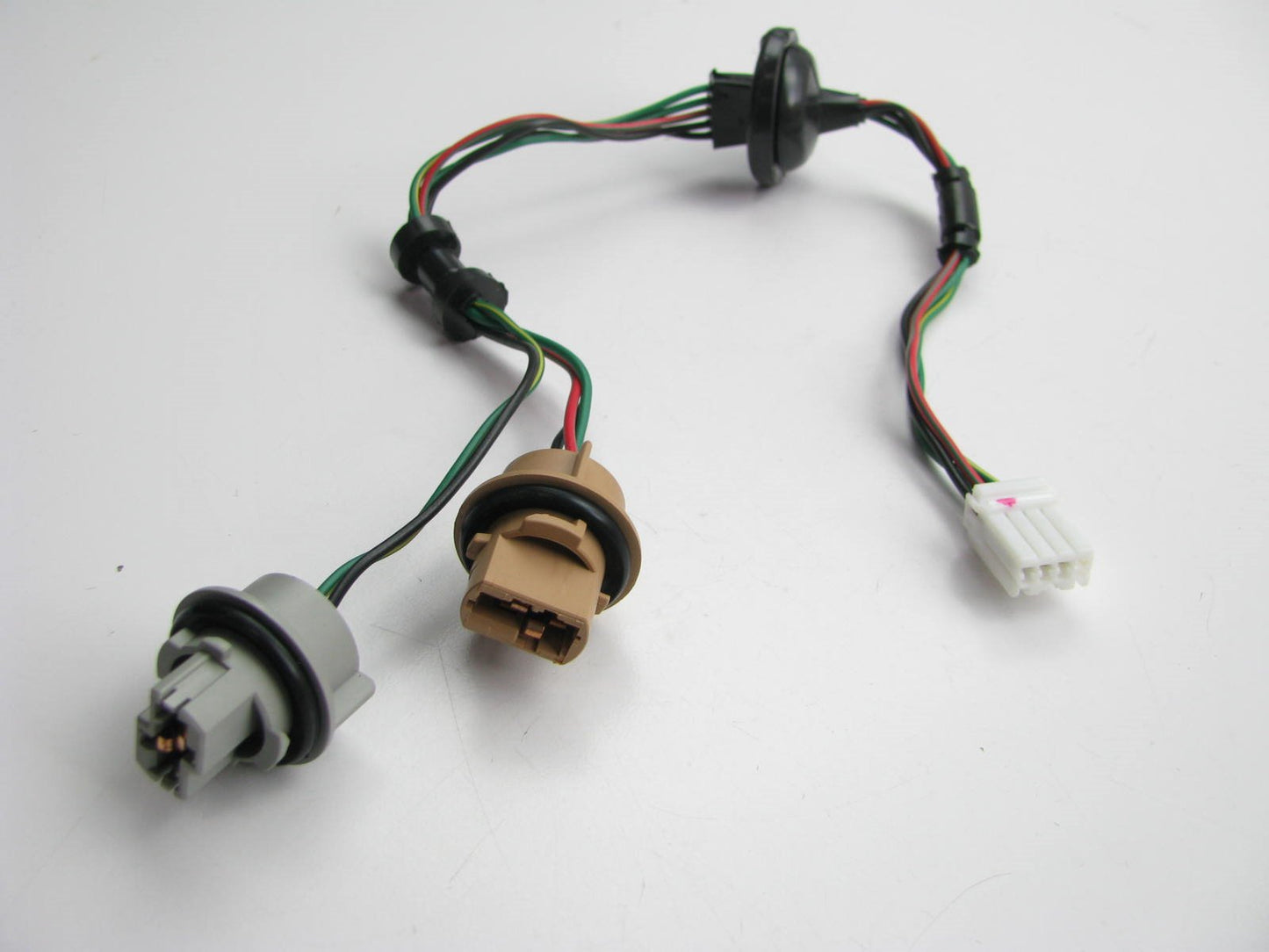 NEW - OEM T06051155 Taillight Lamp Bulb Socket Wire Harness For 01-02 Millenia
