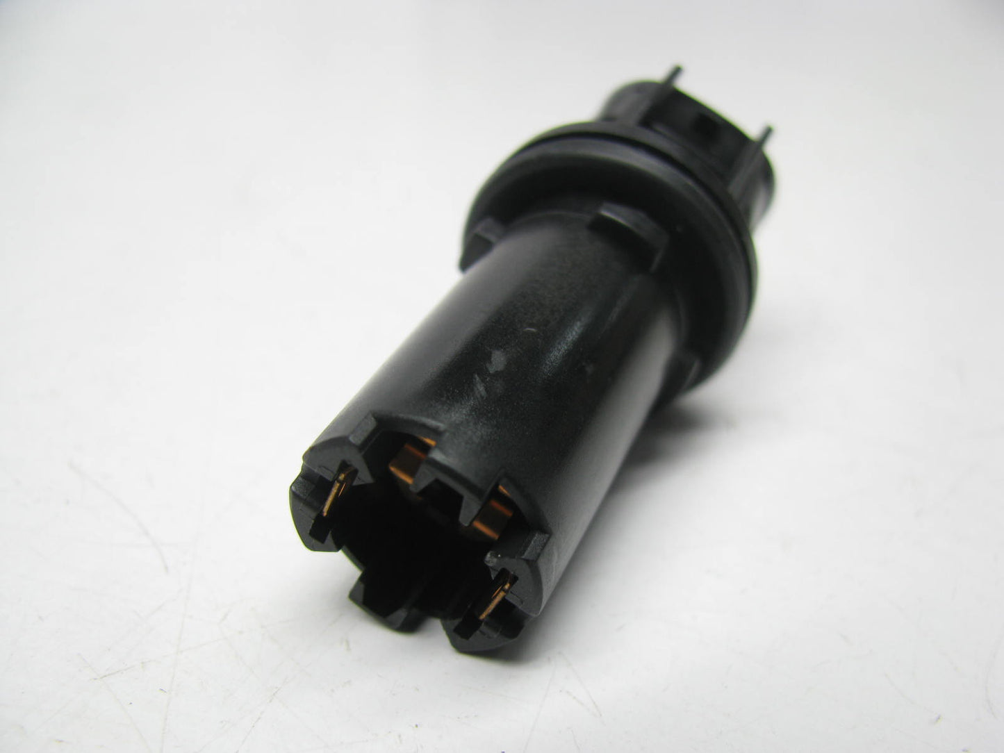 NEW - OEM Mazda T061-51-0B4 High Beam Headlamp Socket 2001-2002 Millenia