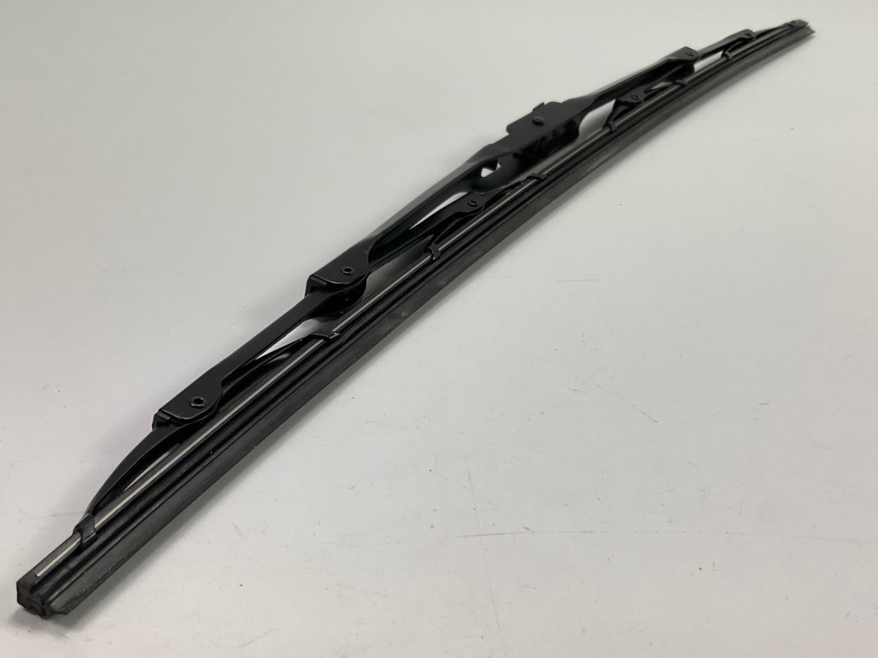 NEW OEM Mazda TA02-67-330A-9U Windshield Wiper Blade - 20''