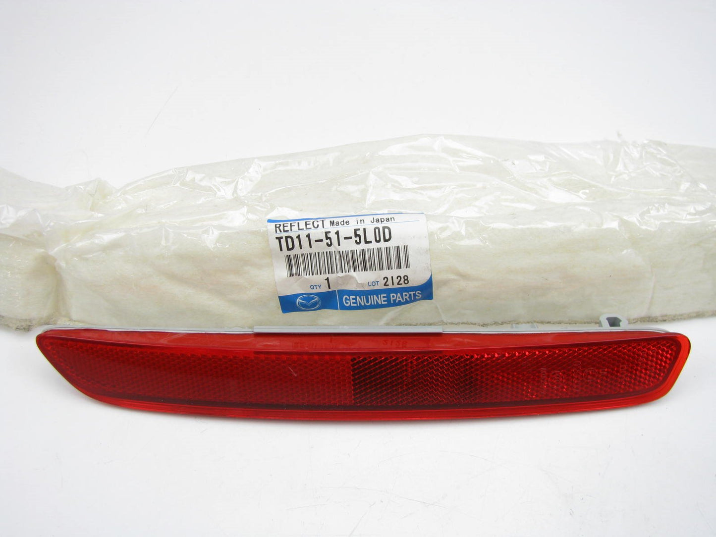 NEW GENUINE Rear Bumper Right Reflector OEM 2007-2015 Mazda CX-9 TD11515L0D