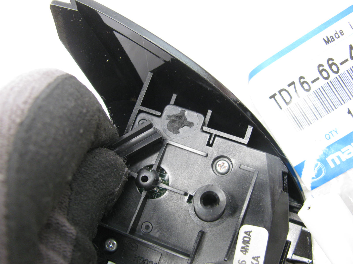 COSMETIC DAMAGE - NEW - OEM Mazda Steering Radio Volume / Cruise Control Switch