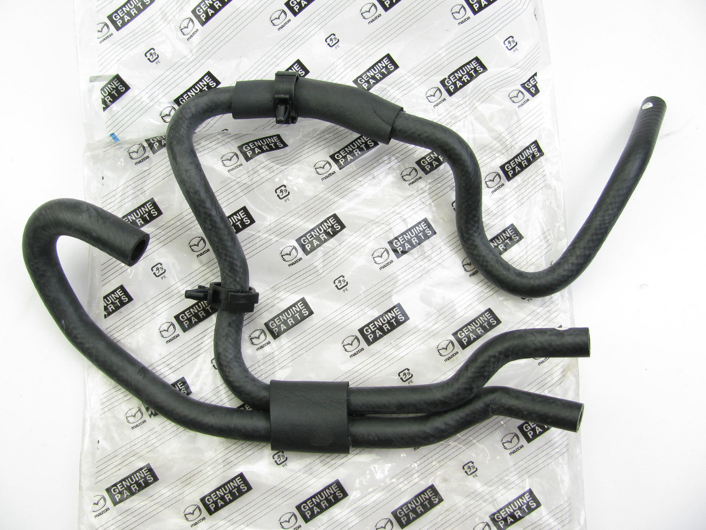 NEW GENUINE Inlet Water Hose OEM 2012-13 Mazda 2 Z61013680A
