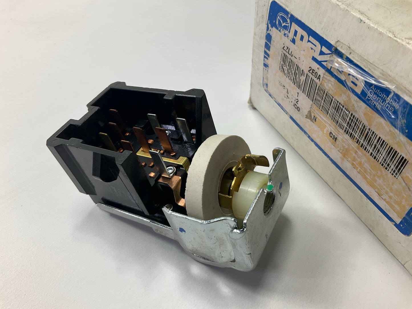 New Genuine Head Lamp Light Switch OEM Mazda ZZL0662E0A / Ford 6C2T-11654-AA